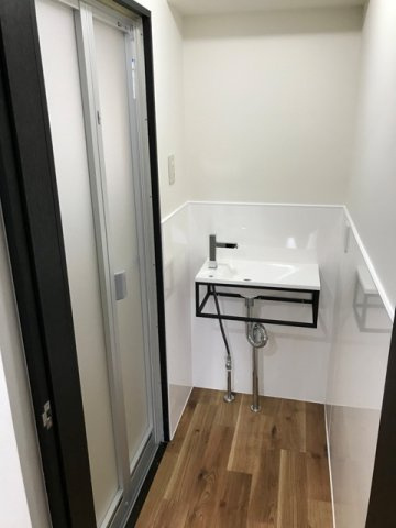 一棟売り 金沢市三十苅町（乙丸駅） 中古マンション 額中央ビル 8階建