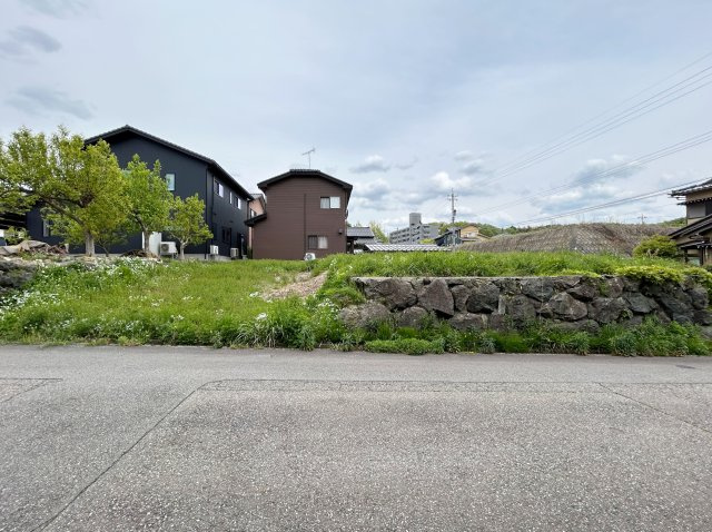 加賀市山田町 約85.7坪 売土地 角地 建築条件なし