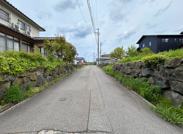加賀市山田町 約85.7坪 売土地 角地 建築条件なし
