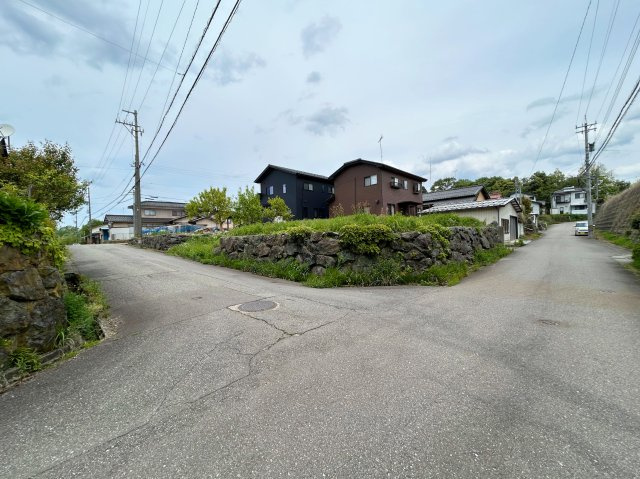 加賀市山田町 約85.7坪 売土地 角地 建築条件なし