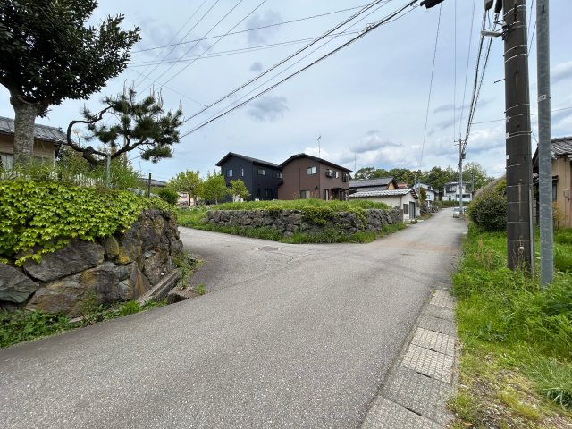 加賀市山田町 約85.7坪 売土地 角地 建築条件なし