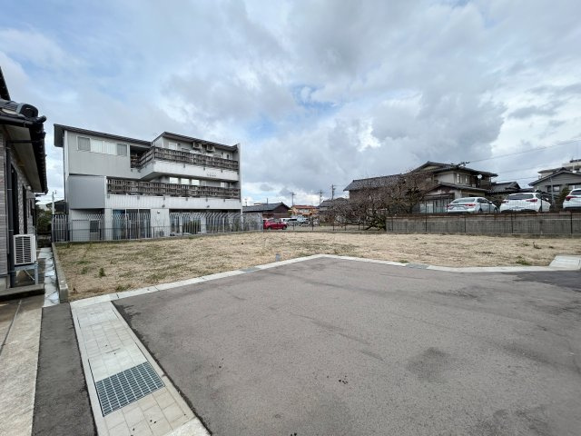 金沢市長坂 ニ水高校近く 小中学校まで約780ｍ 建築条件外し可