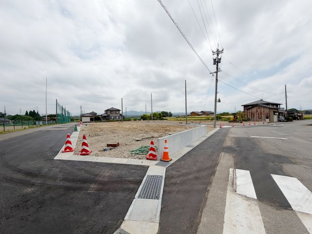 小松市 小野町、河田町 全9区画 造成地 国府中学校近く 参考：H-2