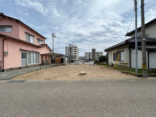 内灘町 向粟崎 48.86坪 内灘駅まで500ｍ 北國銀行内灘支店そば