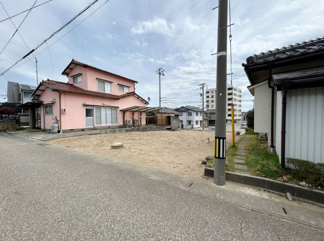 内灘町 向粟崎 48.86坪 内灘駅まで500ｍ 北國銀行内灘支店そば