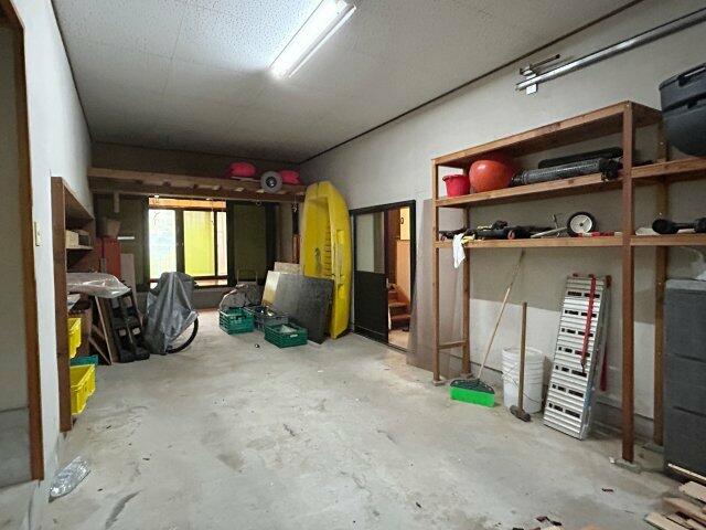 射水市 三日曽根（新町口駅） 2階建 １０ＤＫ