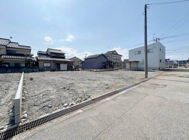 射水市 三日曽根（第一イン新湊クロスベイ前駅） 住宅用地