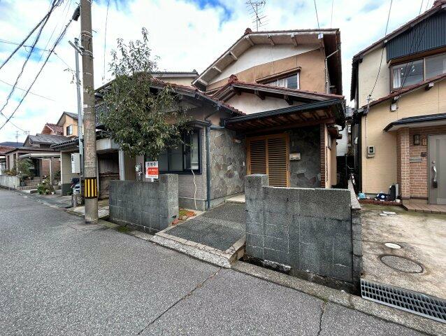金沢市 久安４丁目（野々市駅） 2階建 ４ＬＤＫ