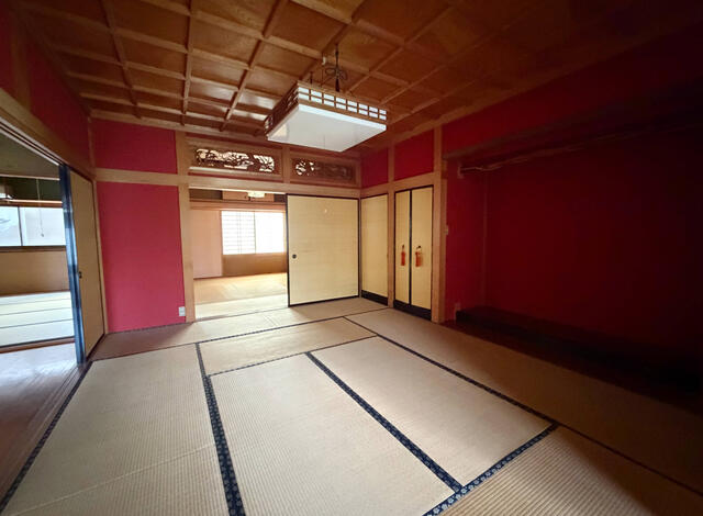 金沢市 西泉１丁目（西泉駅） 2階建 ７Ｋ