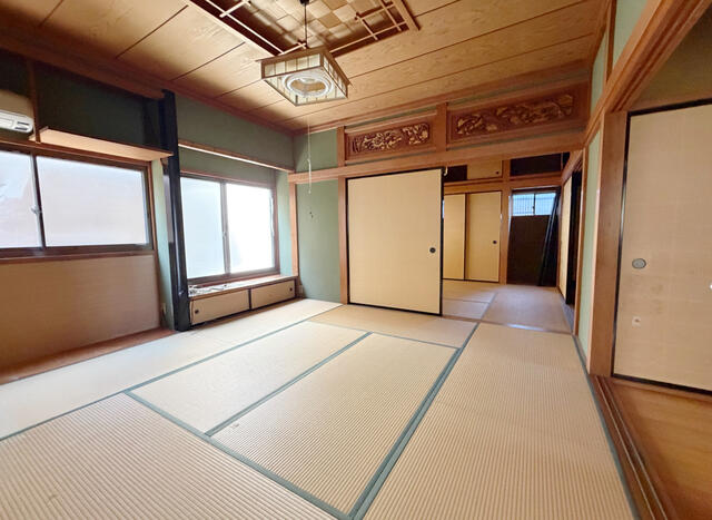 金沢市 西泉１丁目（西泉駅） 2階建 ７Ｋ