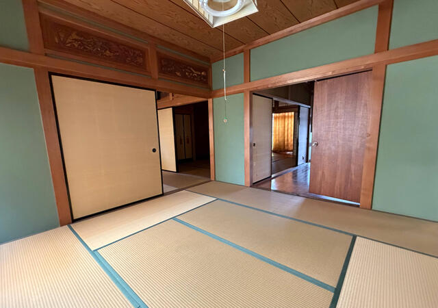 金沢市 西泉１丁目（西泉駅） 2階建 ７Ｋ