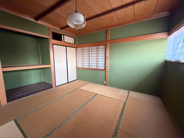 金沢市 西泉１丁目（西泉駅） 2階建 ７Ｋ